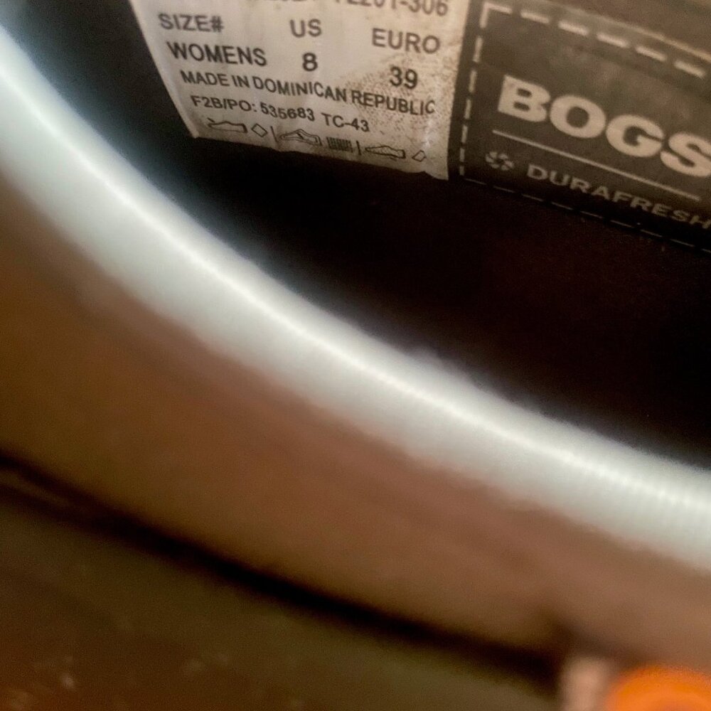 Bogs, Women's waterproof 'Sauvie' chelsea slip on boot - Picture 5 of 7